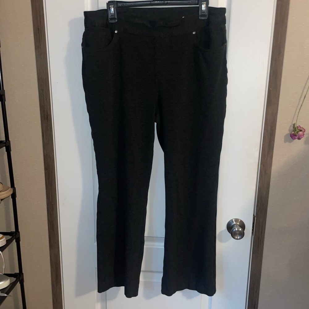 Chico’s Grey Dress Pants Bootcut With Pockets Size 2.5